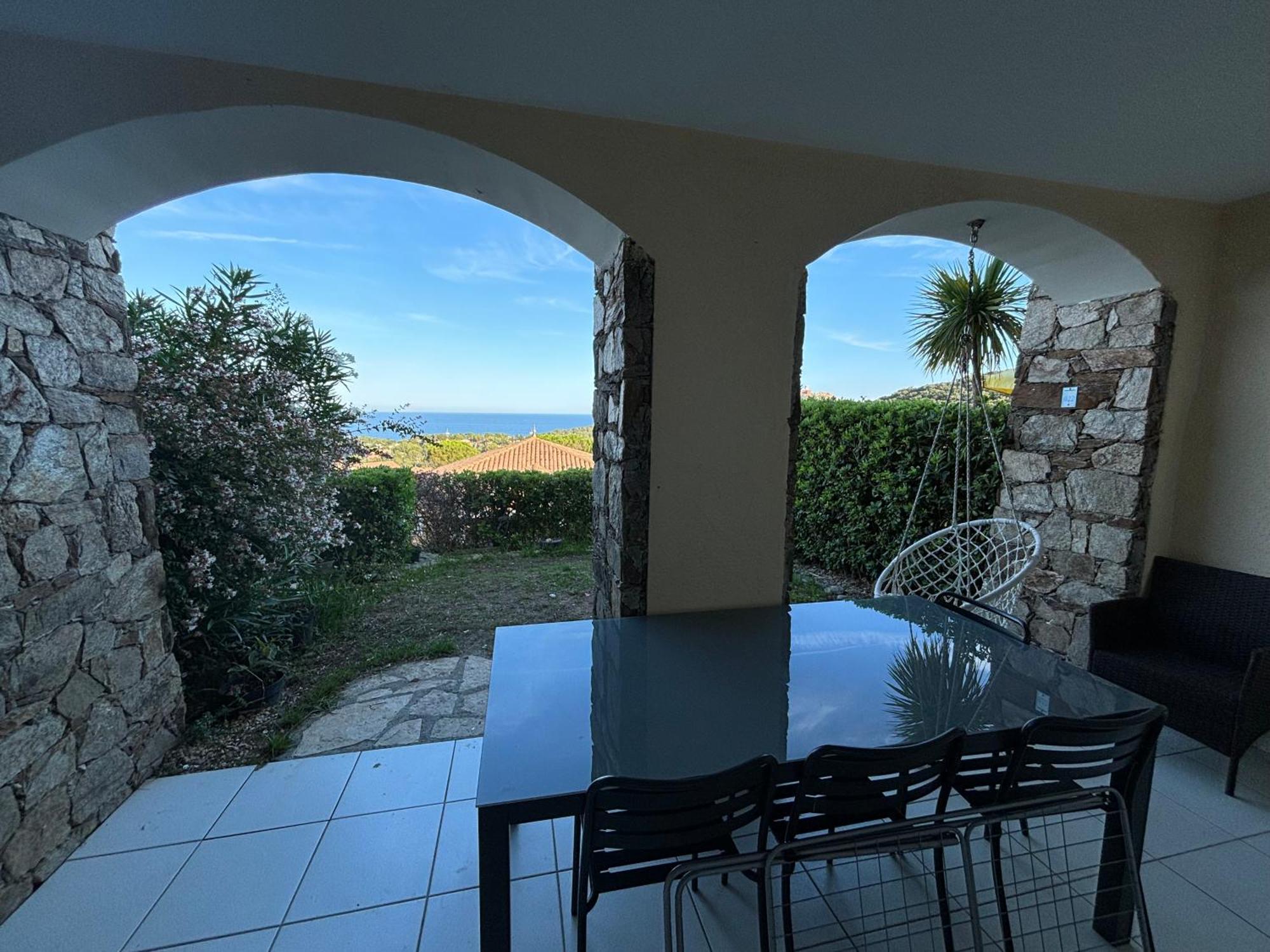 Cap Esterel Vue Mer Et Climatise Сен-Рафаэль Экстерьер фото